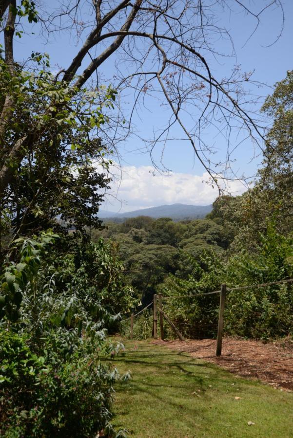 Отель The Manor At Ngorongoro Аруша Экстерьер фото